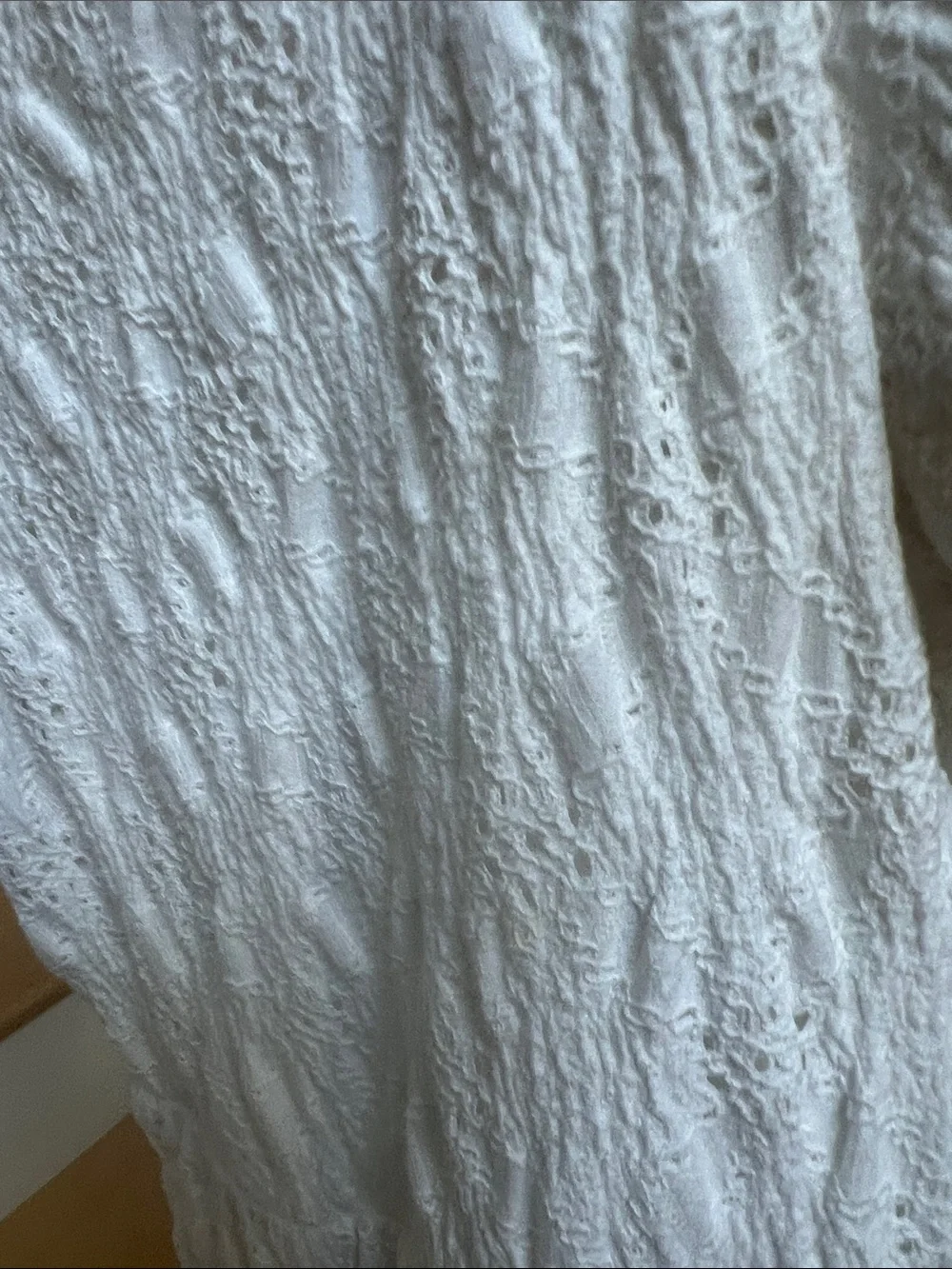 Zara White Eyelet Puff Sleeve Tiered Mini Dress. Size 9.